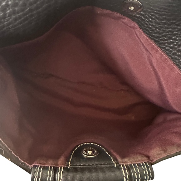 Coach Elegant Black Leather Shoulder Bag - Picture 7 of 13